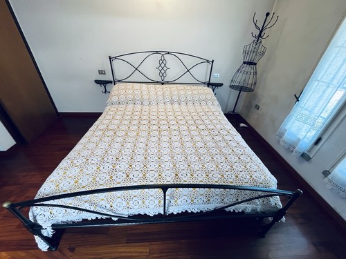 Coperta uncinetto fatta a - a,